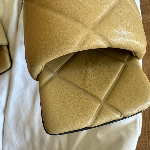 Bottega Veneta XL Quilted Leather Slide - Picture 2 of 6